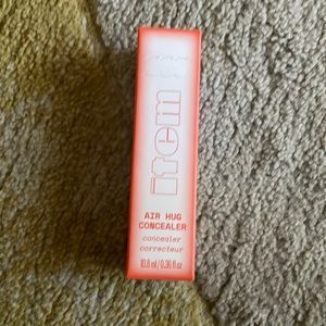 item air hug concealer